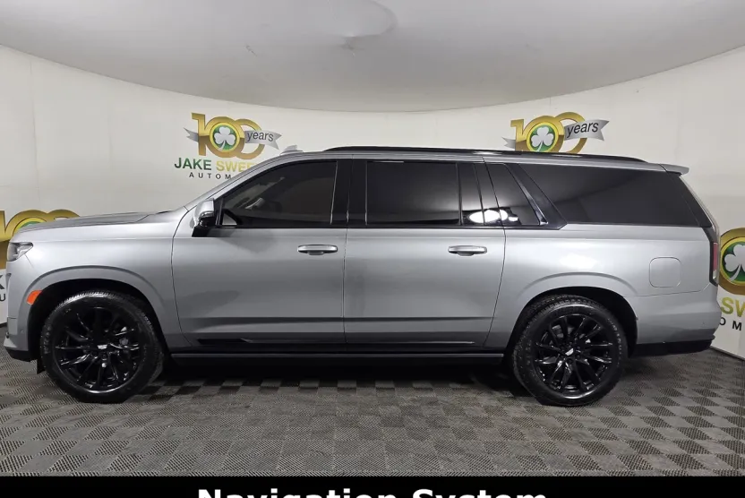 2023 Cadillac Escalade ESV Sport Platinum photo 1