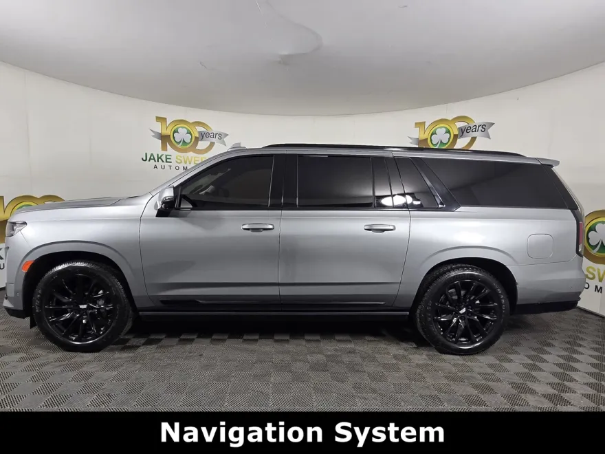 2023 Cadillac Escalade ESV Sport Platinum photo 1