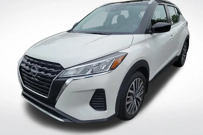 2023 Nissan Kicks SV photo 1