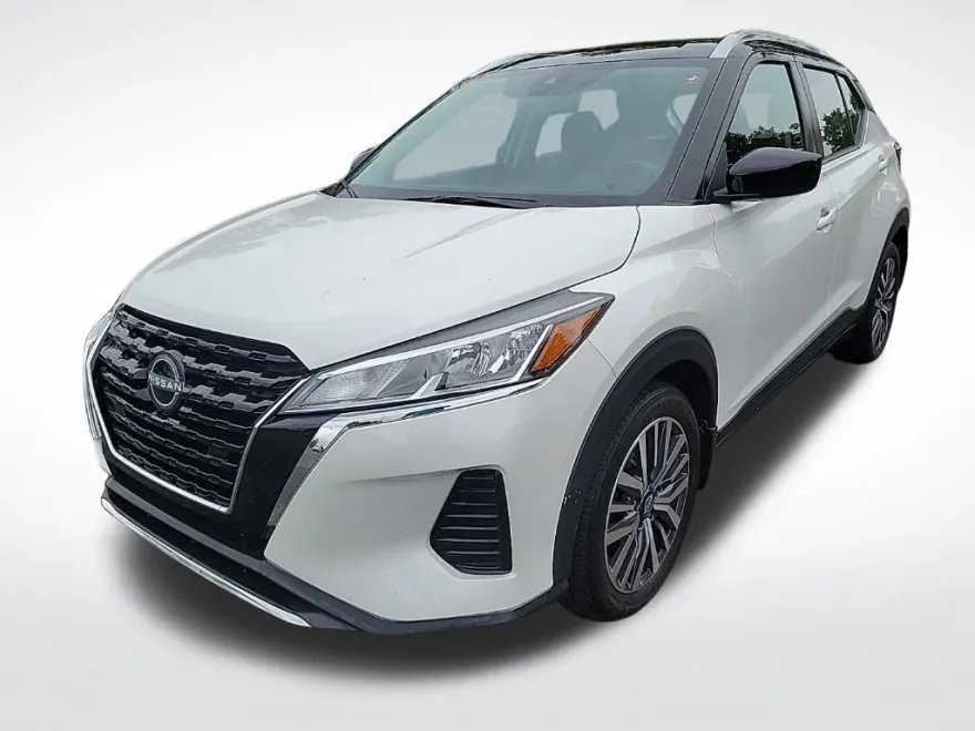 2023 Nissan Kicks SV photo 1