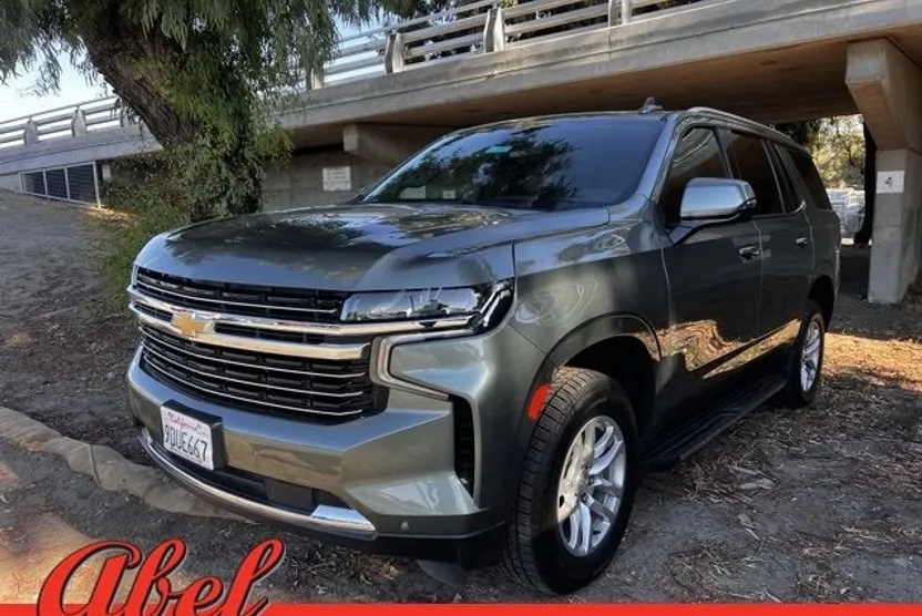 2023 Chevrolet Tahoe LT photo 1