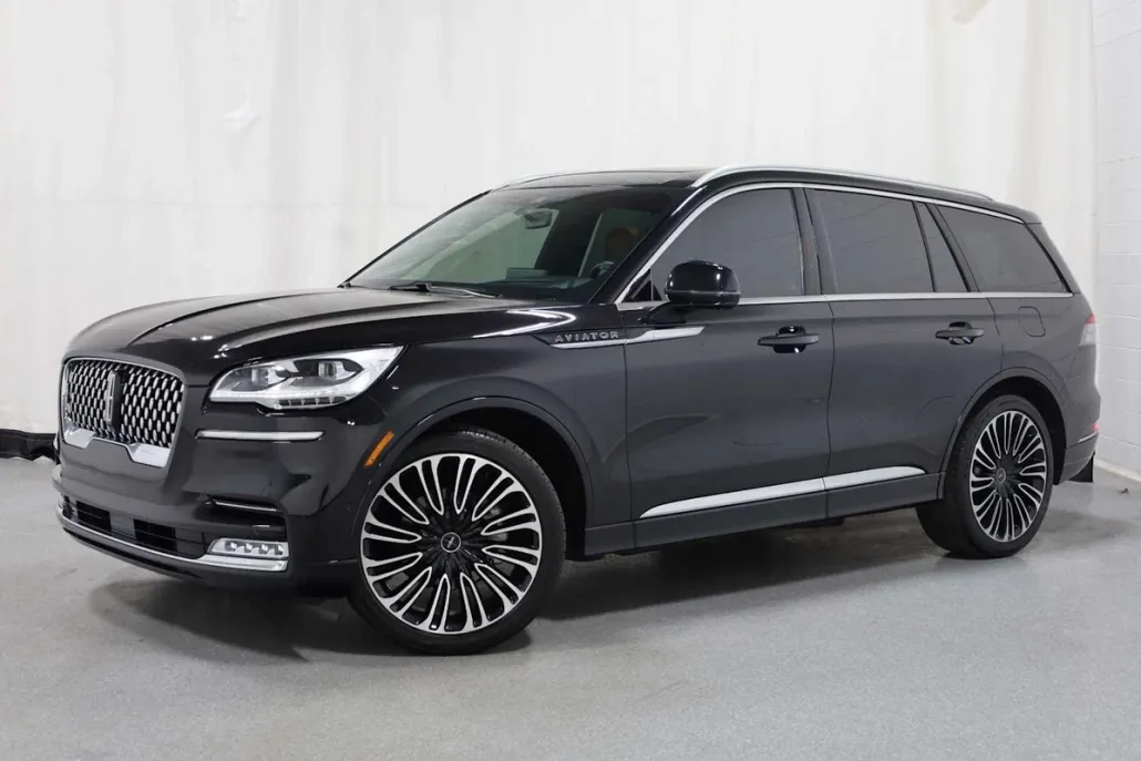 2023 Lincoln Aviator Black Label photo 1