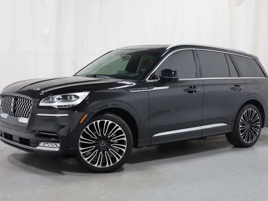 2023 Lincoln Aviator Black Label photo 1