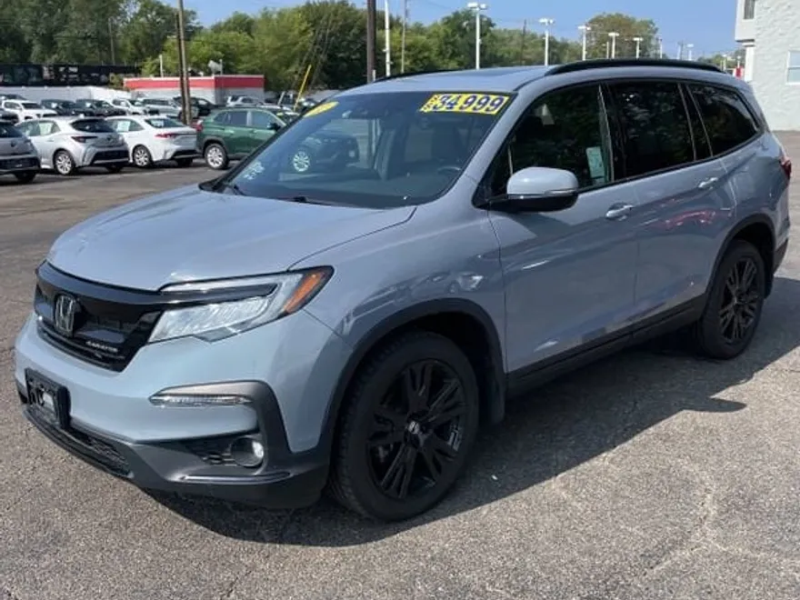 2022 Honda Pilot Black Edition photo 1