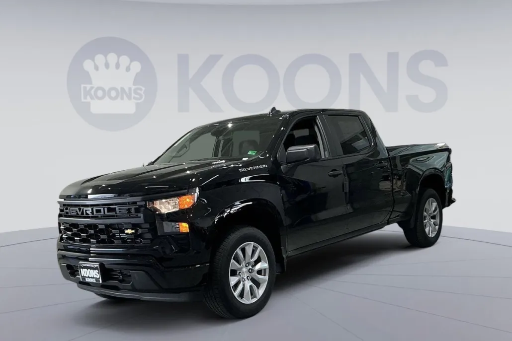 2025 Chevrolet Silverado 1500 Custom photo 1