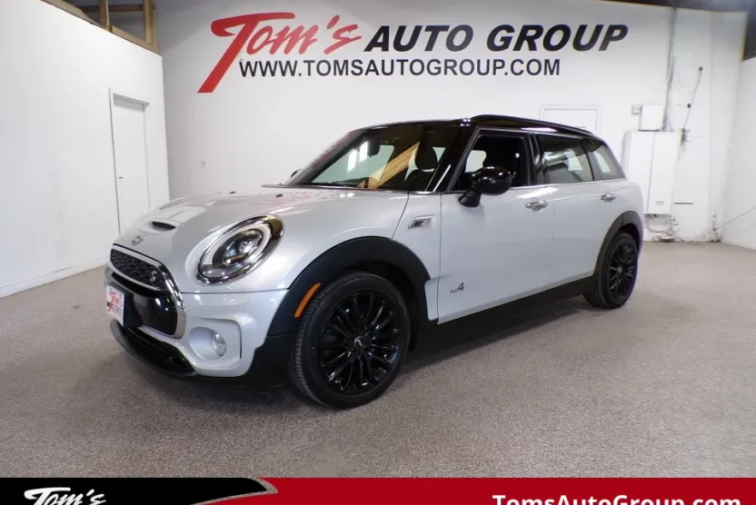 2019 Mini Clubman Base S ALL4 photo 1