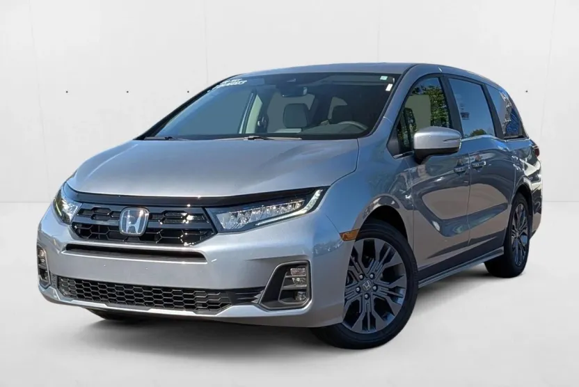 2026 Honda Odyssey Touring photo 1