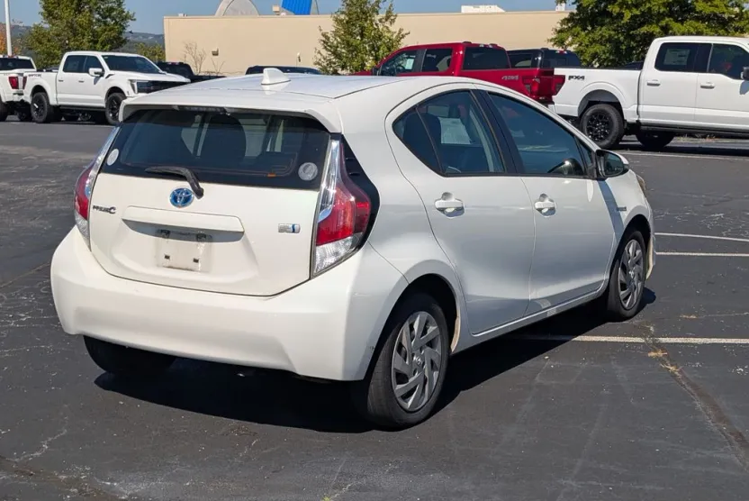 2015 Toyota Prius C Four photo 1