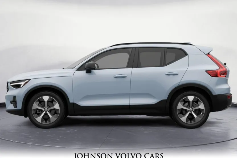 2026 Volvo XC40 Plus photo 1