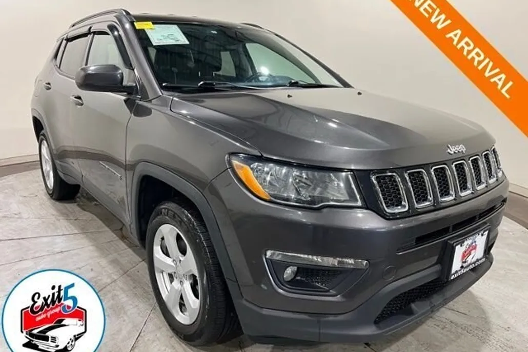 2020 Jeep Compass Latitude photo 1