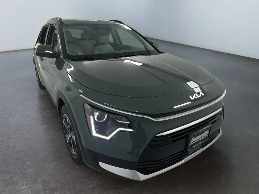 2025 Kia Niro EX photo 1