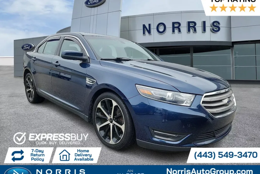 2016 Ford Taurus SEL photo 1