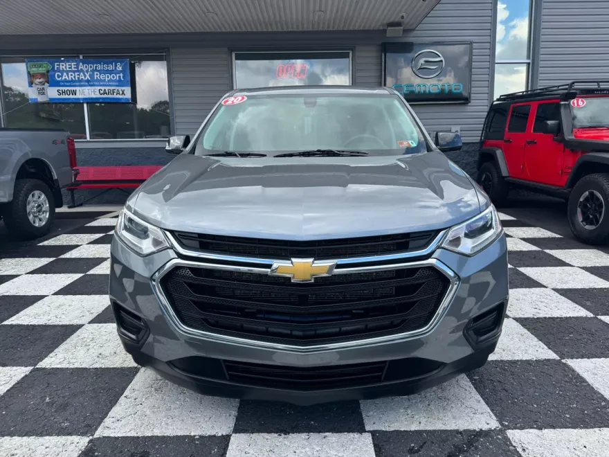 2020 Chevrolet Traverse 1LS photo 1