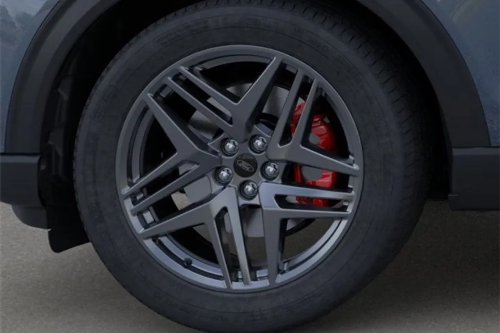 2025 Ford Explorer ST photo 1