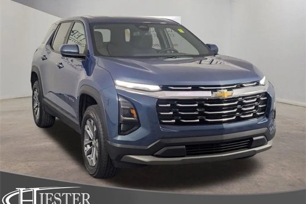 2025 Chevrolet Equinox LT photo 1