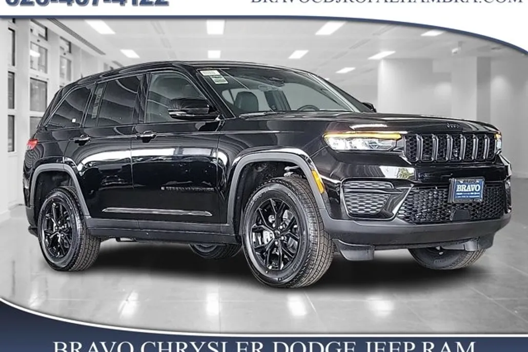 2025 Jeep Grand Cherokee Altitude photo 1