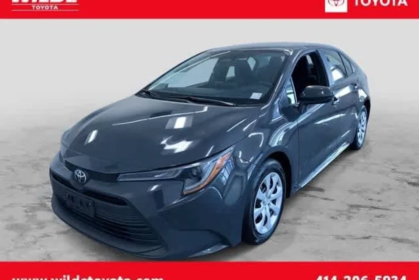 2024 Toyota Corolla LE photo 1