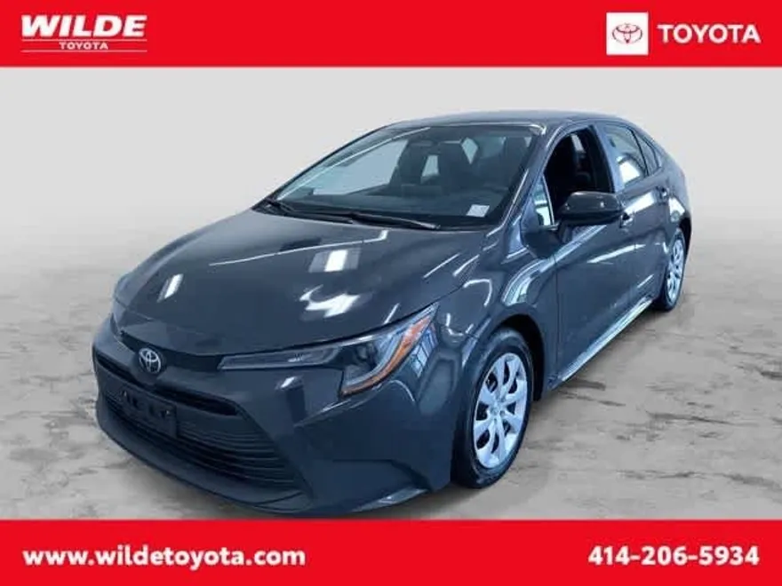 2024 Toyota Corolla LE photo 1