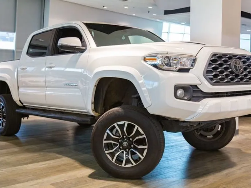2021 Toyota Tacoma SR5 photo 1