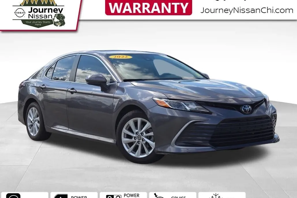 2022 Toyota Camry LE photo 1