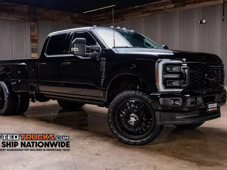 2025 Ford F-350 photo 1