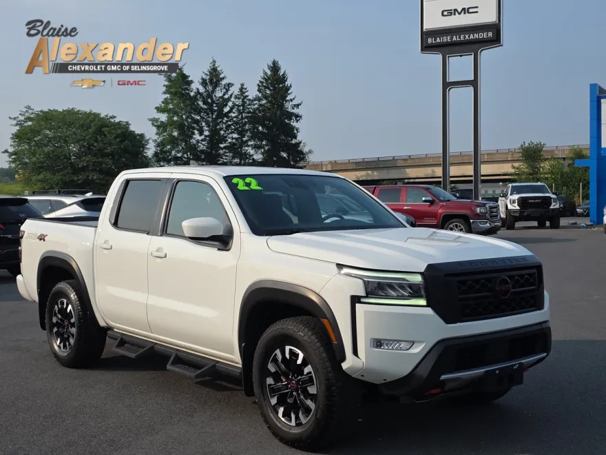 2022 Nissan Frontier PRO-4X photo 1