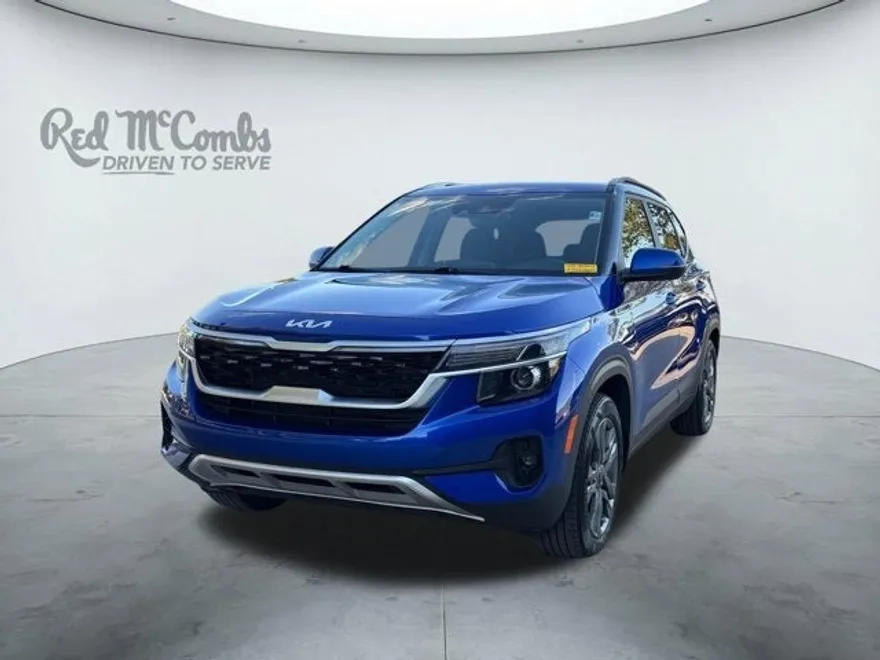 2023 Kia Seltos S photo 1