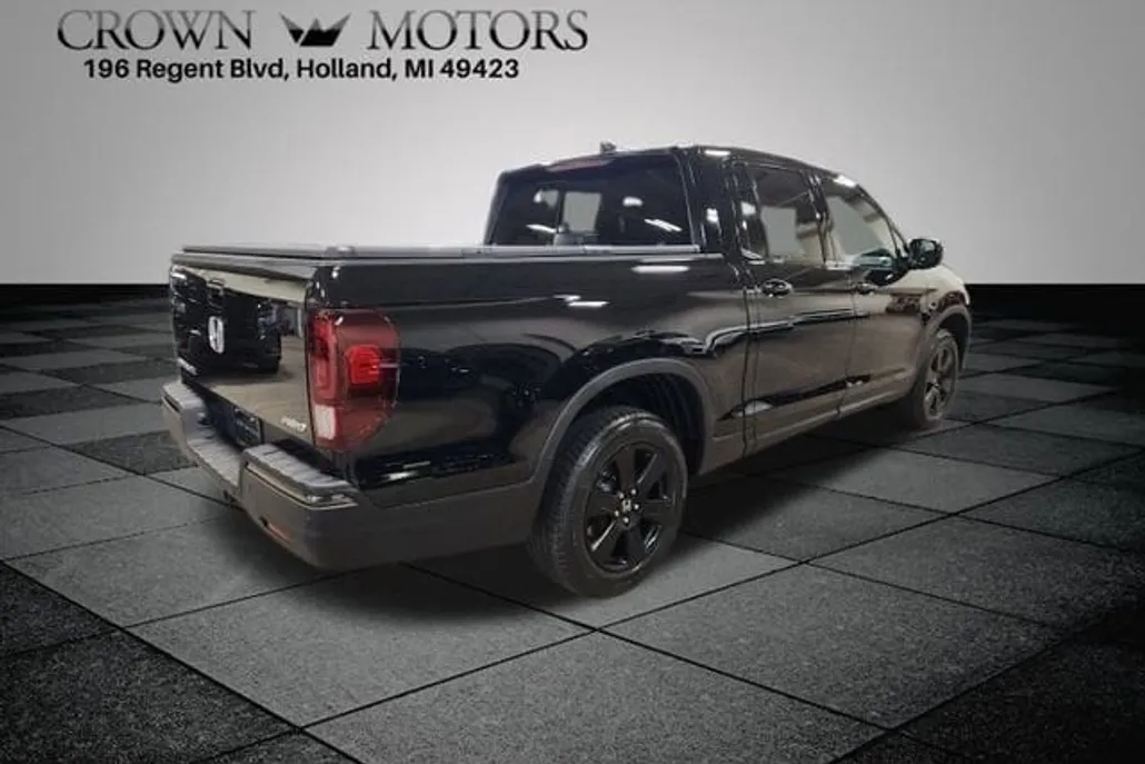 2018 Honda Ridgeline Black Edition photo 1