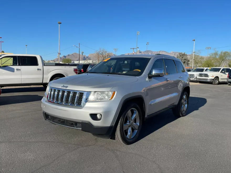 2012 Jeep Grand Cherokee Overland photo 1