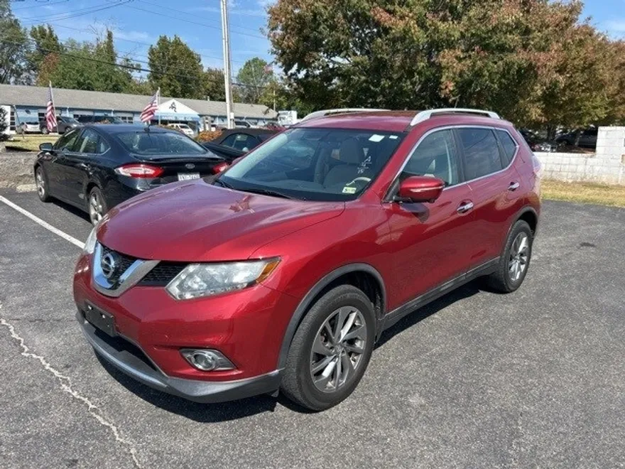 2015 Nissan Rogue SL photo 1
