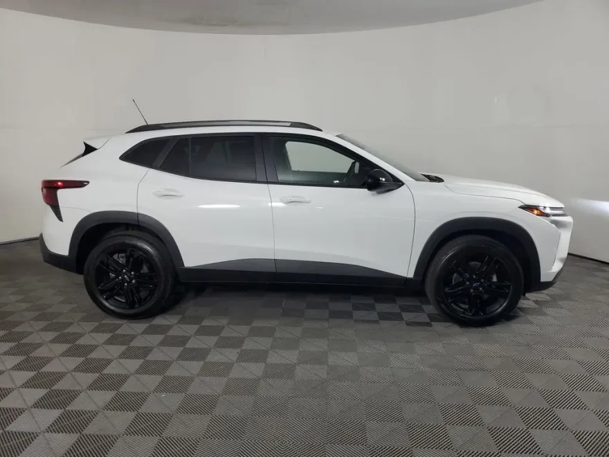 2025 Chevrolet Trax ACTIV photo 1