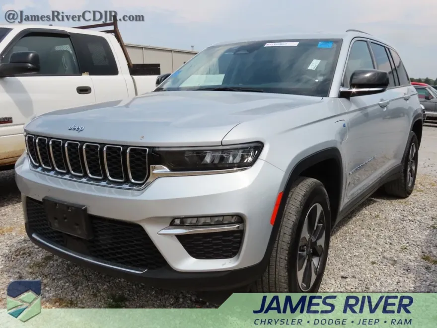 2023 Jeep Cherokee 4xe photo 1