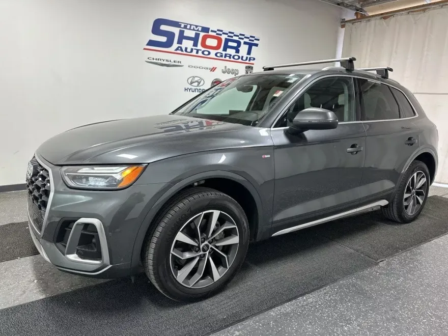 2024 Audi Q5 45 S line Premium photo 1