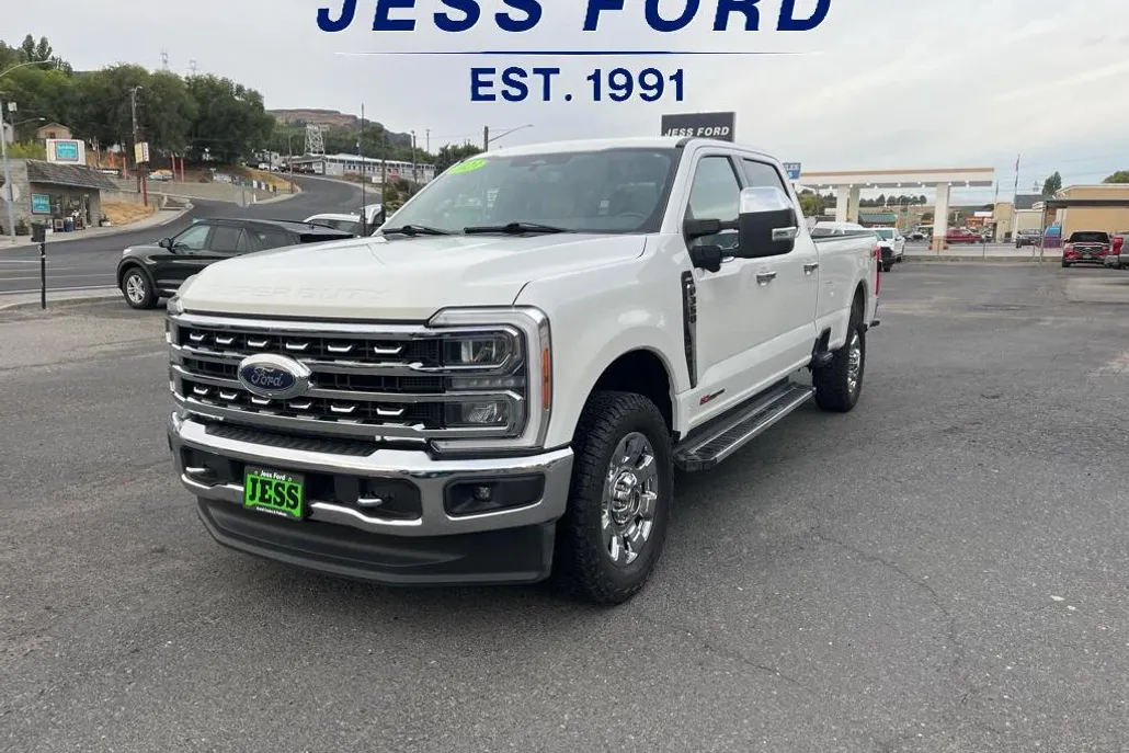 2023 Ford F-350 Lariat photo 1