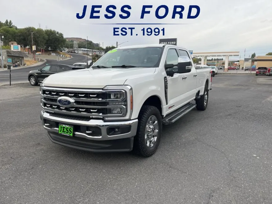 2023 Ford F-350 Lariat photo 1
