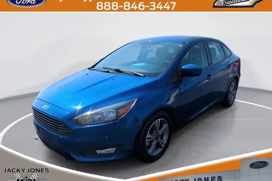 2018 Ford Focus SE photo 1