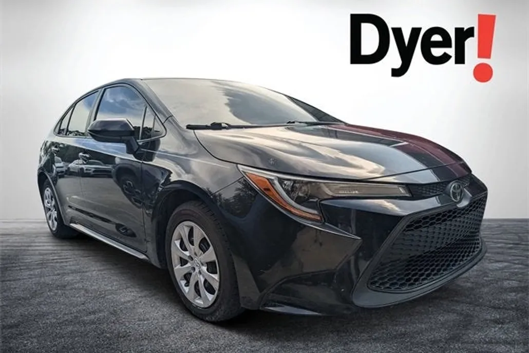 2021 Toyota Corolla LE photo 1