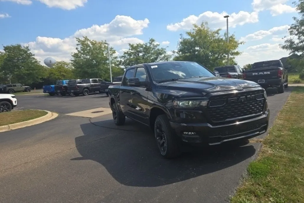 2025 Ram 1500 Big Horn photo 1