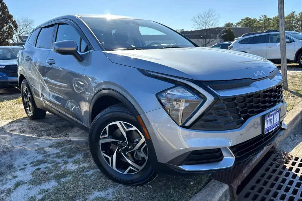 2023 Kia Sportage LX photo 1