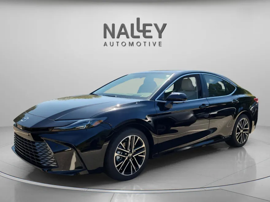 2025 Toyota Camry XLE photo 1