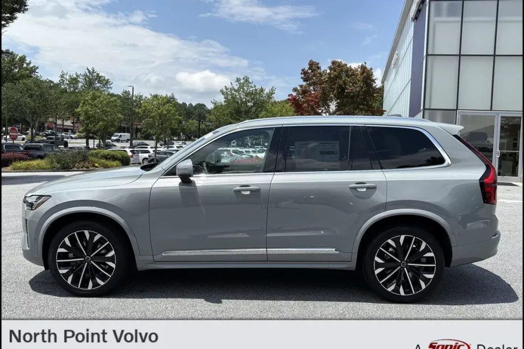 2026 Volvo XC90 Plus photo 1