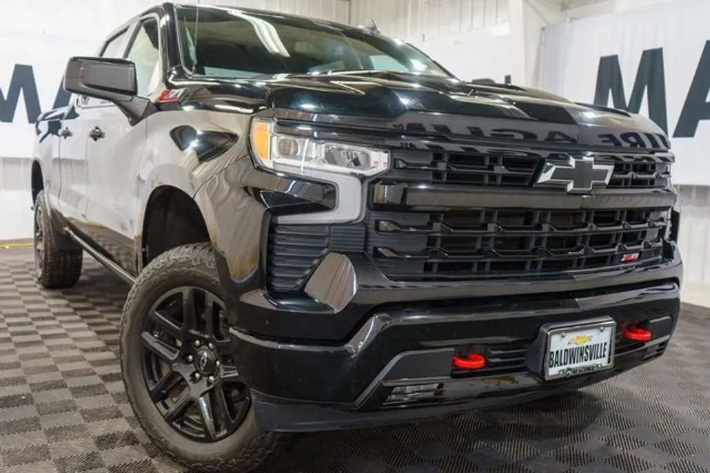 2024 Chevrolet Silverado 1500 LT Trail Boss photo 1