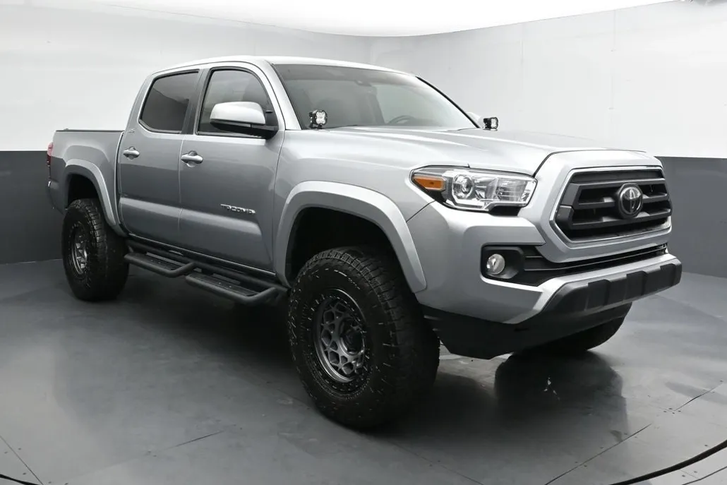 2023 Toyota Tacoma SR5 Double Cab V6 photo 1