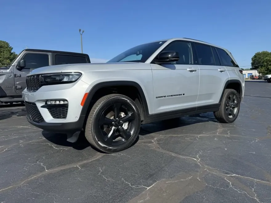 2024 Jeep Grand Cherokee Limited photo 1