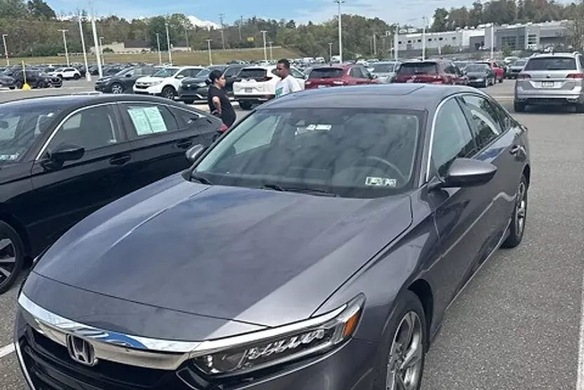 2018 Honda Accord EX photo 1
