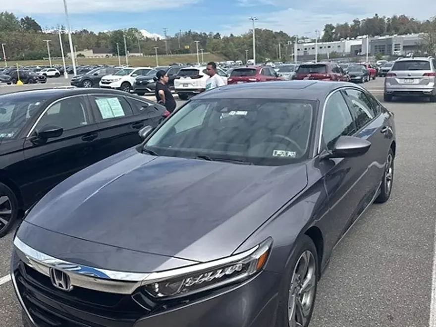 2018 Honda Accord EX photo 1