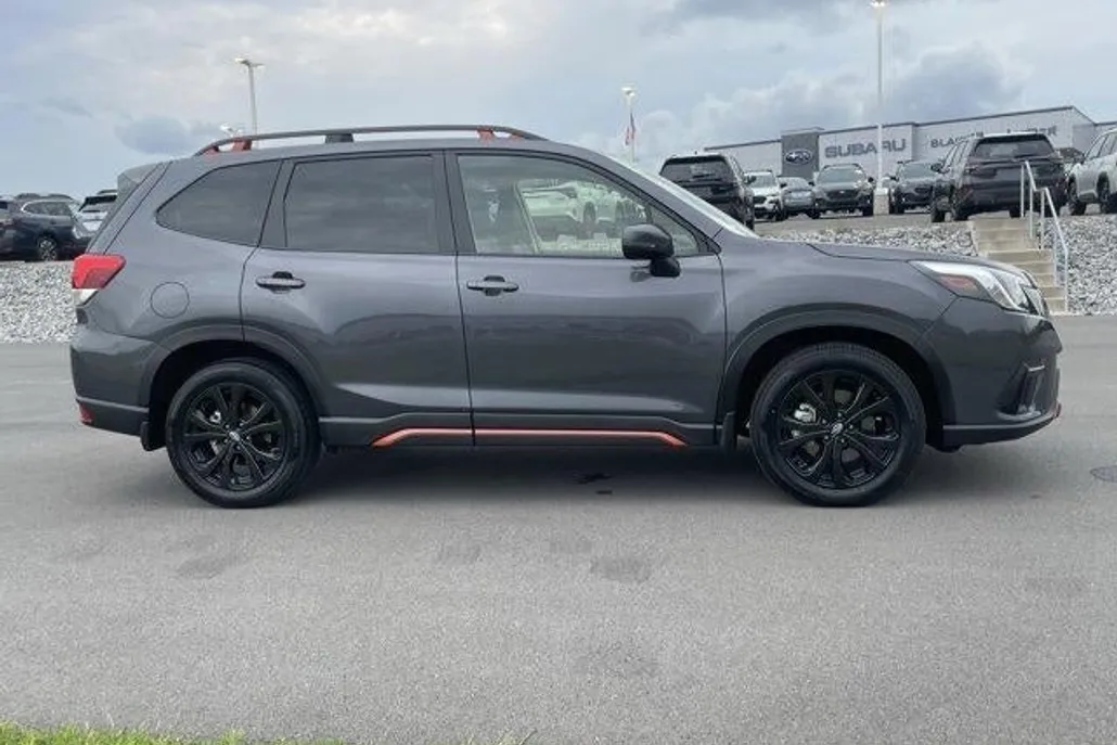 2023 Subaru Forester Sport photo 1