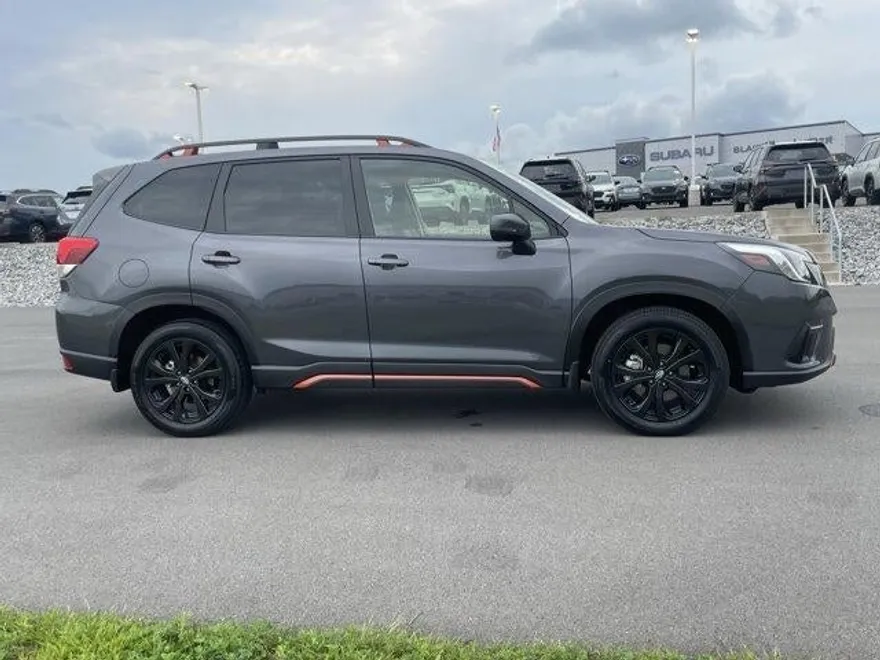 2023 Subaru Forester Sport photo 1