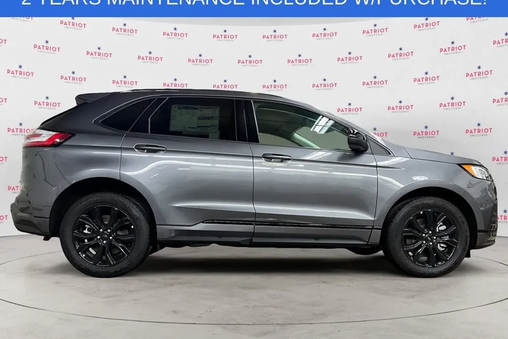2024 Ford Edge SE photo 1