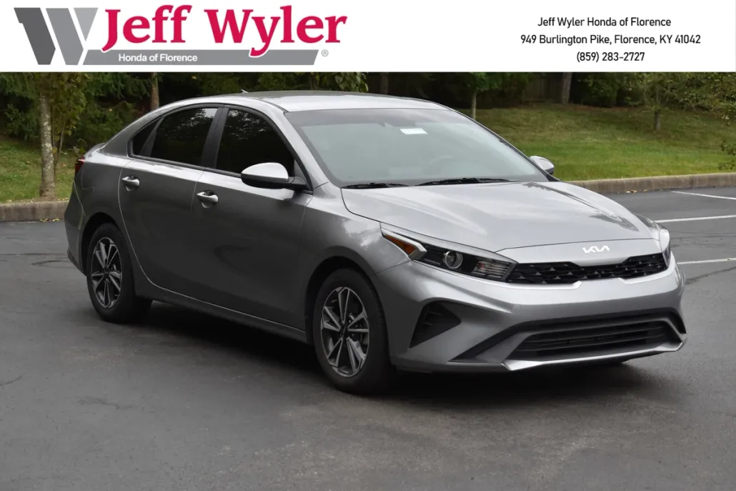 2024 Kia Forte LXS photo 1